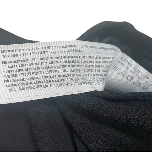 NWT Abercrombie & Fitch Size XS Crepe Asymmetrical One-Shoulder Bodysuit Black - Picture 5 of 9